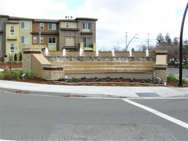 Thin Stone Veneer Lompoc Tumbled Cut Cream Thin Veneer